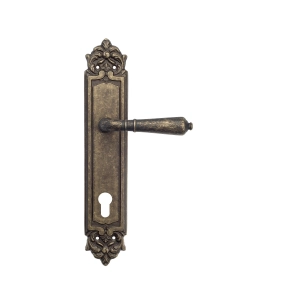 Дверная ручка Venezia VIGNOLE CYL на планке PL96 античная бронза