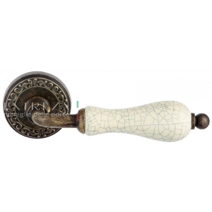 Дверная ручка Extreza DANA CRACKLE (Дана кракле) 306 на розетке R06 античная бронза F23