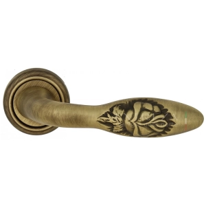 Дверная ручка Extreza MIREL-R на розетке R01 матовая бронза F03